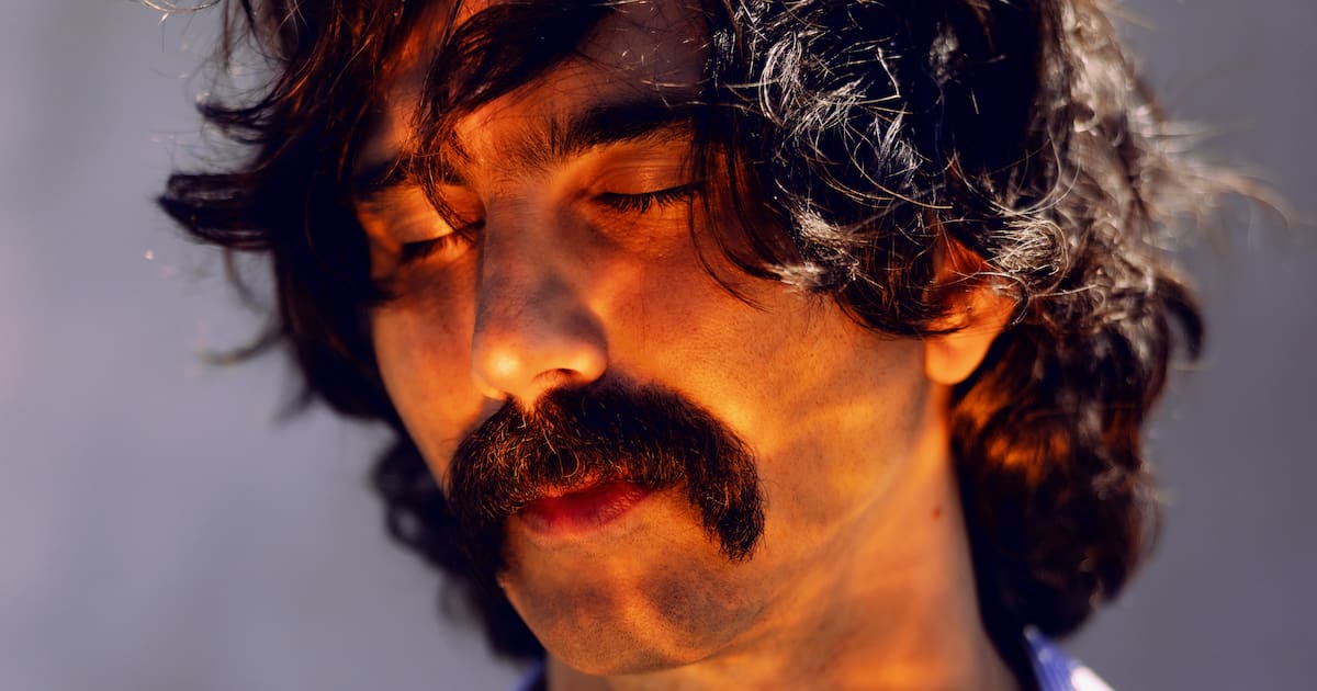 «Rendre publique une chose aussi intime qu’une chanson me pose des difficultés immenses» – Libération