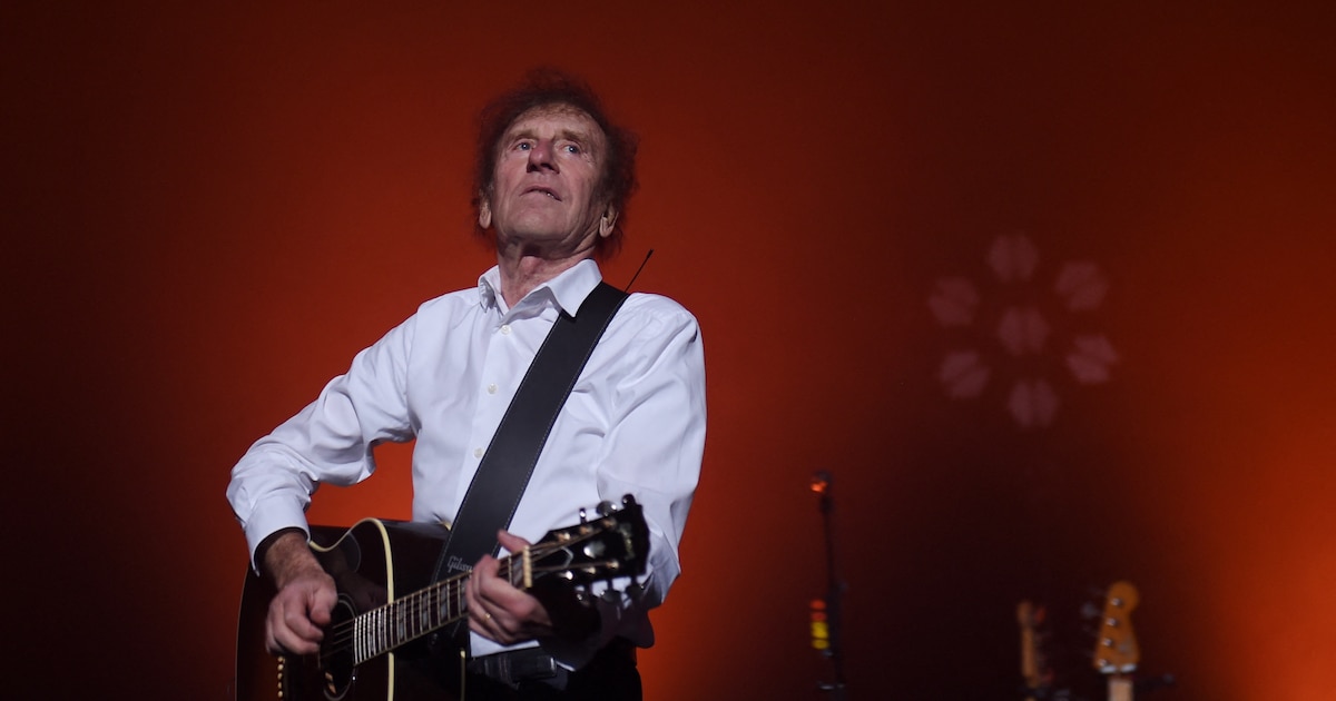 Alain Souchon réagit à la reprise par Gims de l'un de ses titres emblématiques: "Au départ, on avait plutôt tendance à dire non"