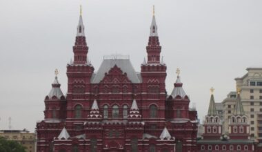 PARIS : L’Union Européenne interdit les voyages en Russie via les agences