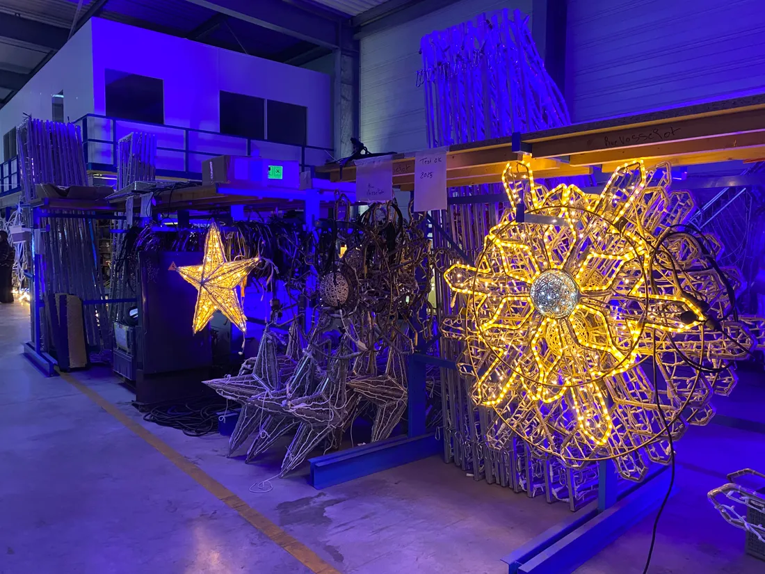 Les illuminations de Noël dans l'entrepôt de Rennes métropole