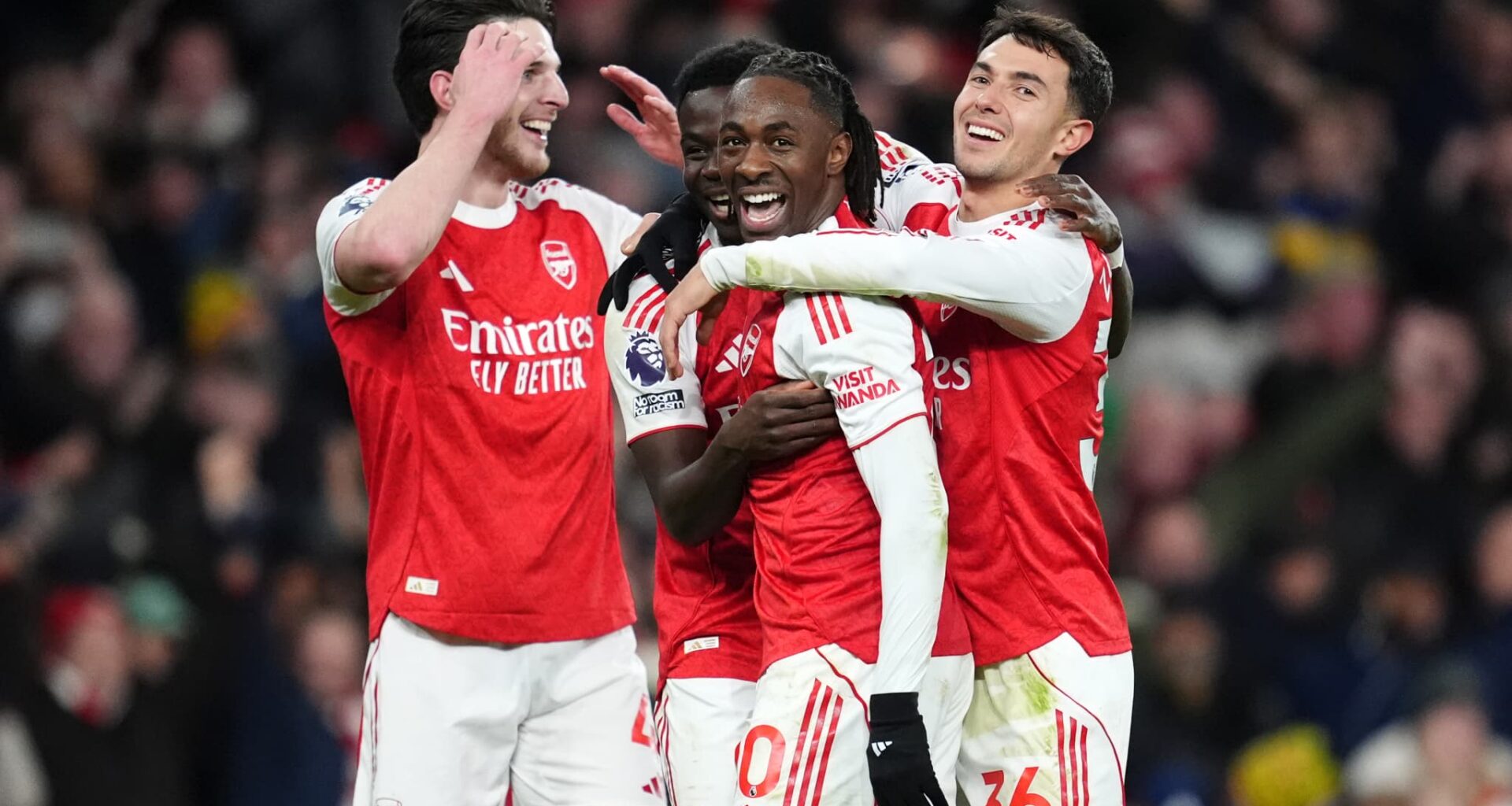 les Gunners corrigent les Spurs et s'envolent en tête du championnat