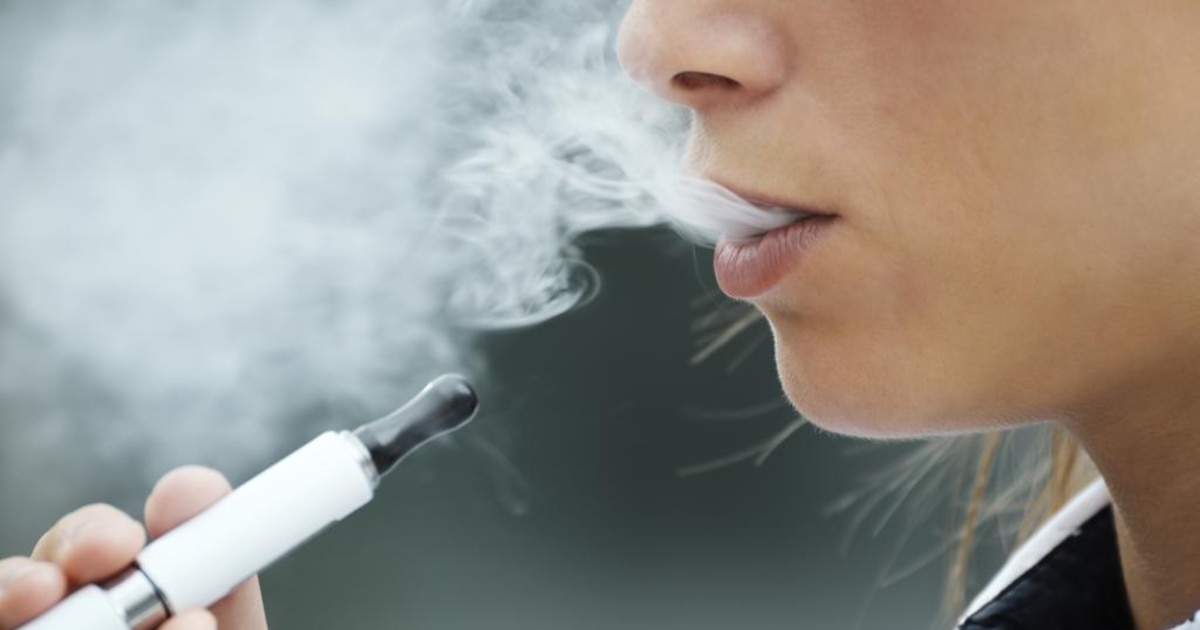 Au Royaume-Uni, les vapoteurs ont dépassé les fumeurs : "C'est une bonne nouvelle pour la santé publique"