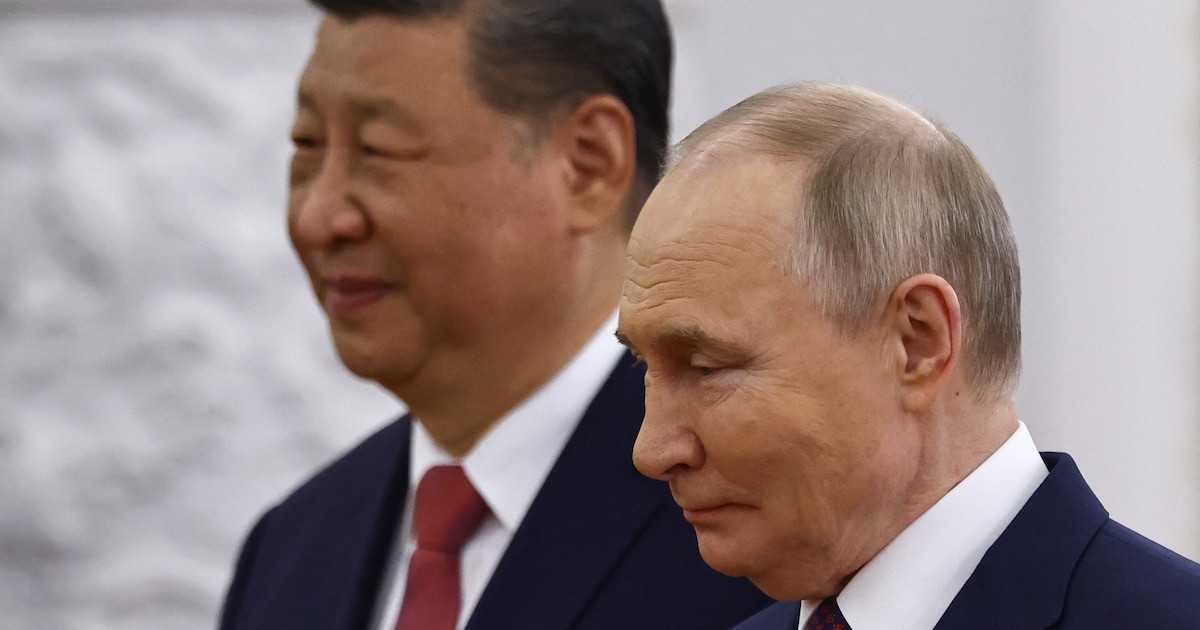 Vladimir Poutine et Xi Jinping à Moscou, le 8 mai 2025.