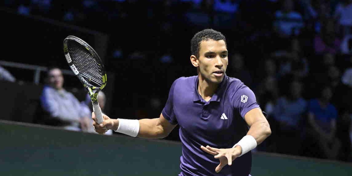 ATP - Rolex Paris Masters > Félix Auger-Aliassime ne veut pas être juste le roi de l'indoor : "En extérieur, s'il y a du vent, des conditions météo différentes, qu'il fasse froid ou chaud, j'ai plus de mal à trouver mon rythme et à être constant tout au long du tournoi"