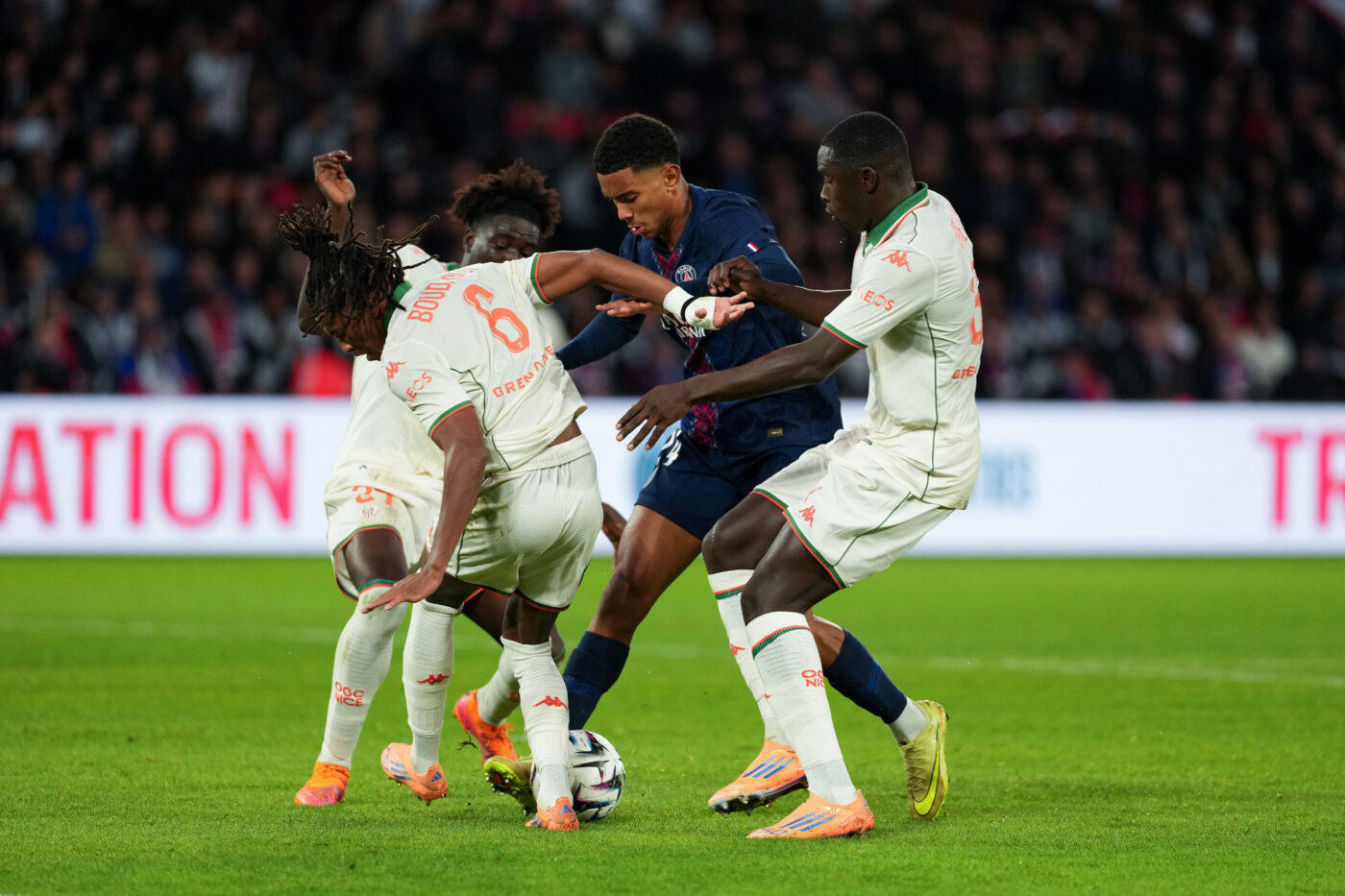 PSG-Nice : À bas les blocs ! - Ligue 1 - J11 - PSG-Nice (1-0)