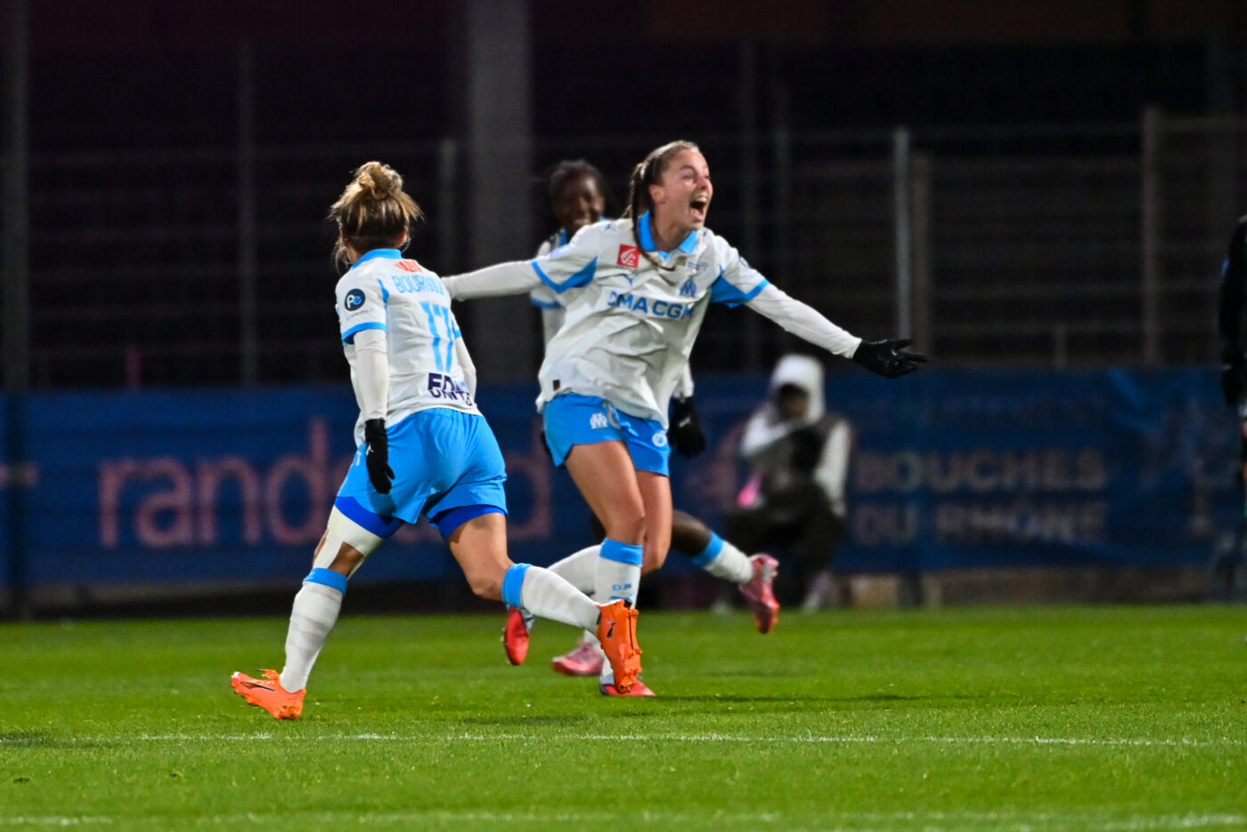 Le but de l’année pour Marseille en Première Ligue ? - Première Ligue - J8 - Marseille-Lens (2-0)