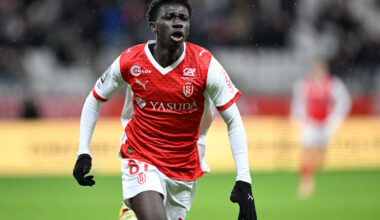 Victoire dans la souffrance pour Reims, qui passe devant Montpellier au classement - Ligue 2 - J15 - Reims-Montpellier (2-0)