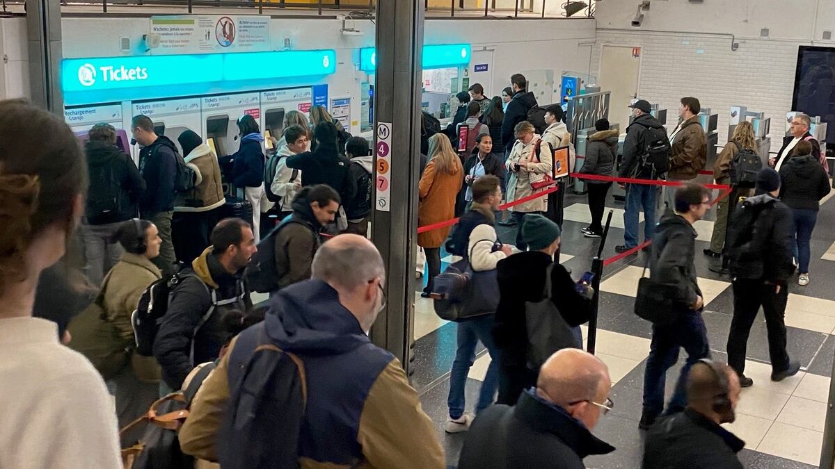 « Komplex ! » : avec la fin du ticket de métro en Île-de-France, des usagers de passage un peu perdus