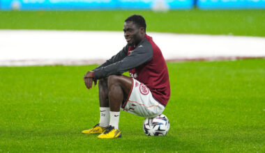 Ligue 1 : les images lunaires de Koffi Kouao, le défenseur de Metz, qui refuse de s’échauffer avant le match contre Rennes