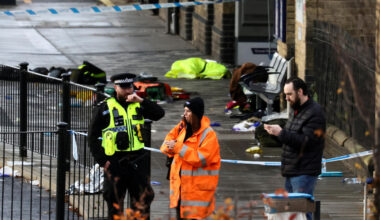Royaume-Uni : du premier coup de couteau à l’arrivée de la police, le récit minute par minute de l’attaque dans le train