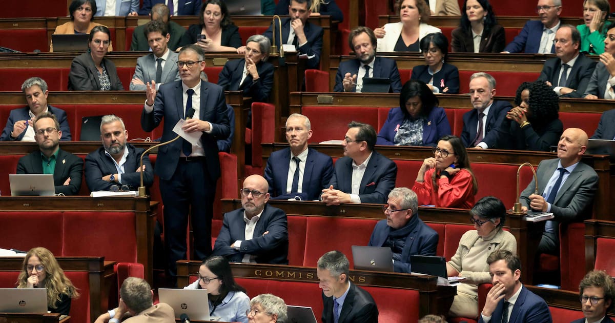 une suspension qui en deal long – Libération