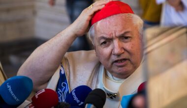 A Lourdes, la Conférence des évêques de France se réunit dans un climat pesant – Libération