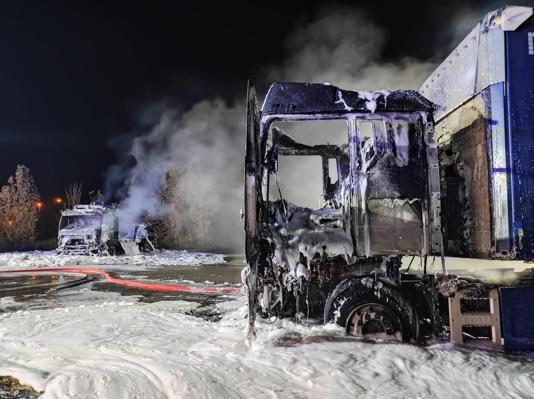Des camions de Rothkegel incendiés – 🔴 Info Libertaire