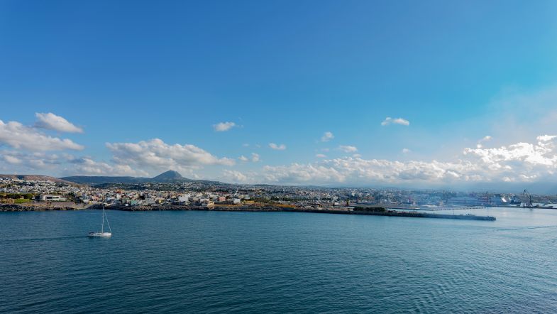 Athènes tente de maintenir l’équilibre entre les Etats-Unis et la Chine