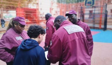 « Nous avons dû gagner la confiance des jeunes » : à Paris, deux fois plus de médiateurs pour prévenir les rixes