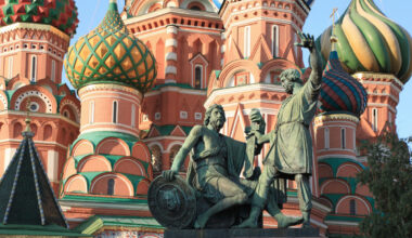 L'Union Européenne interdit tout voyage en Russie par agence