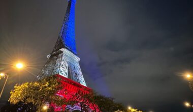 13 Novembre : dix ans après, la tour Eiffel s’illuminera en bleu, blanc et rouge