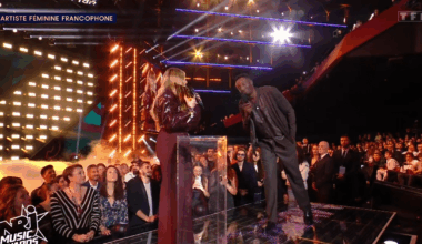 NRJ Music Awards 2025 : "Non merci !", Héléna Bailly met un vent à Ahmed Sylla au moment de récupérer son prix