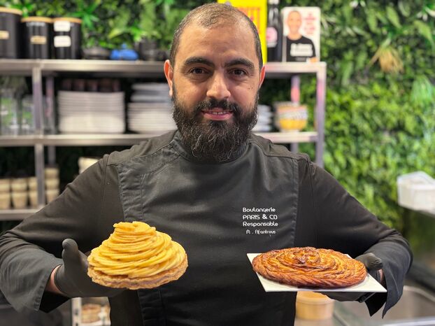 Paris (XVe), lundi 17 novembre. Une fois cuite, la tarte de Youssef Afantrous offre un délicieux mélange entre le croustillant de la pâte et l'onctuosité du fruit. LP/Bertrand Métayer