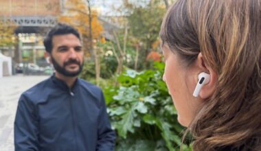 AirPods : la traduction instantanée arrive en France, voici comment l’activer avec Apple Intelligence