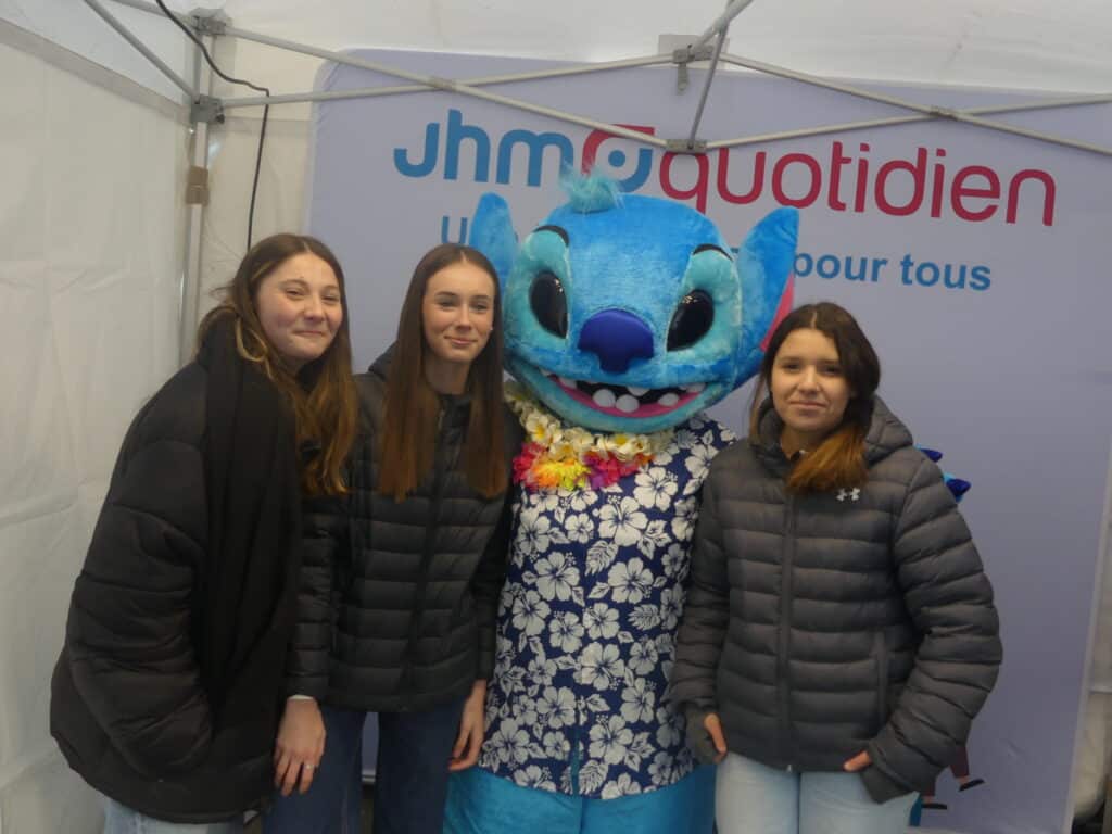Ils ont rencontré Stitch à la Foire de la Sainte-Catherine - JHM