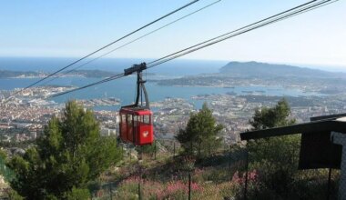 Dix-neuf personnes sont restées coincées près de deux heures dans le téléphérique de Toulon