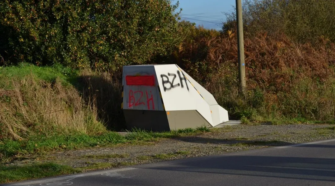 Tagué, ce radar a une nouvelle fois été dégradé au nord de Rennes