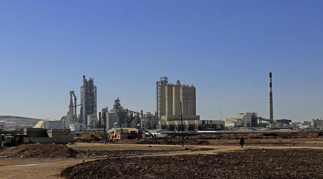 Le cimentier Lafarge jugé pour financement de groupes terroristes