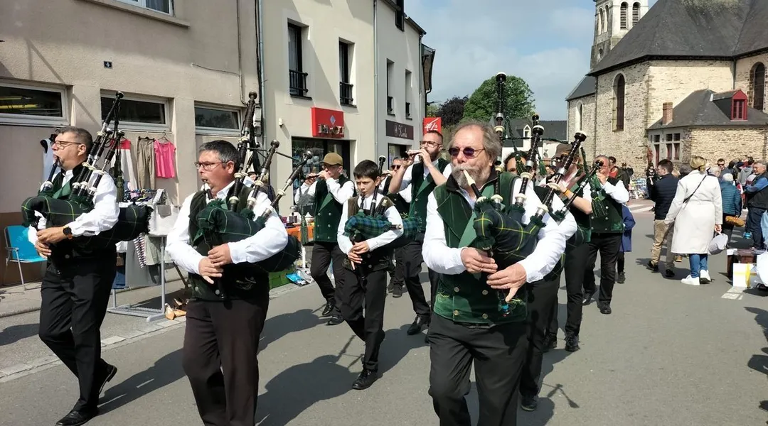 Un fest-noz pour les 50 ans du bagad Kadoudal, à Vern-sur-Seiche