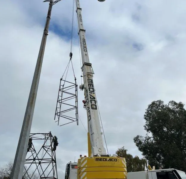 Cette ancienne ligne électrique en déconstruction en Loire-Atlantique