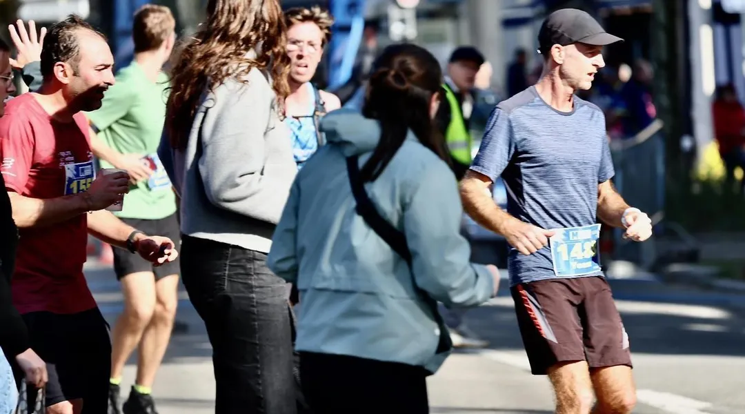 Voiture folle sur le parcours du trail urbain à Nantes : l’organisateur porte plainte à son