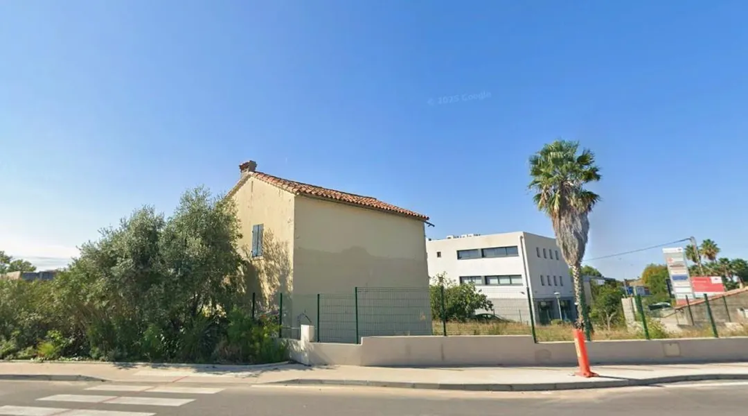 Une ville du Var vend une propriété léguée par une habitante, l’opposition fait suspendre la