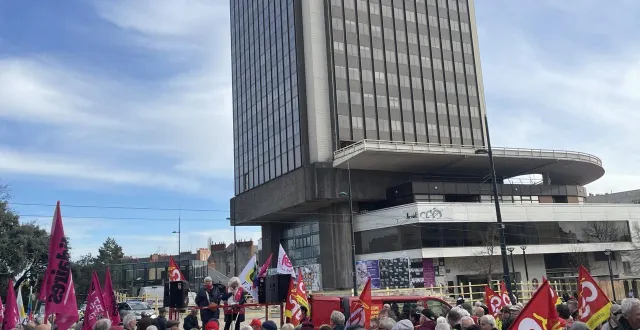 photo  l’intersyndicale a mobilisé environ 300 retraités, ce jeudi 6 novembre, à nantes.  ©  ouest-france 