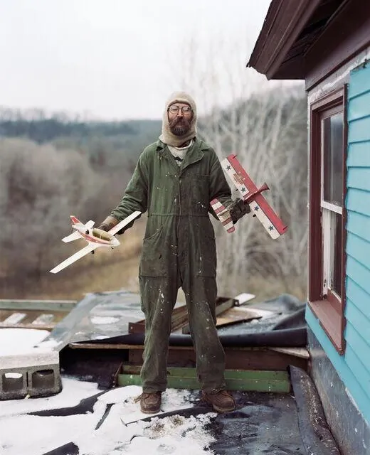 Charles, USA. Vasa, Minnesota. 2002. ©Alec Soth / Magnum Photos photo charles, usa. vasa, minnesota. 2002. © ©alec soth / magnum photos