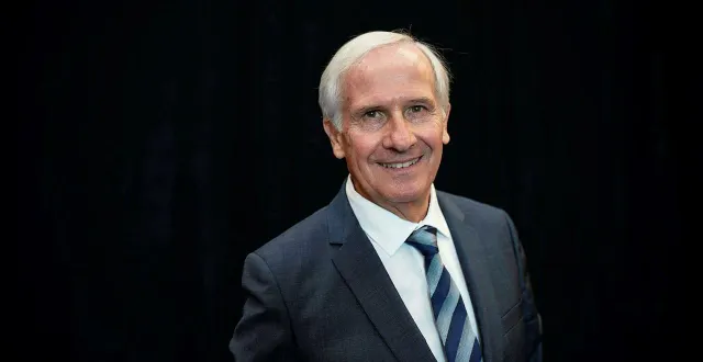 photo  c’est à la fin du conseil municipal qu’alain vey a déclaré sa candidature aux prochaines élections municipales.   ©  photo presse océan 