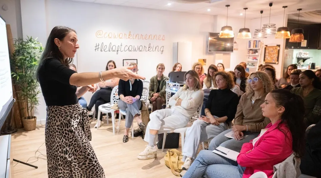 Des réunions entre femmes pour plus d’égalité conjugale