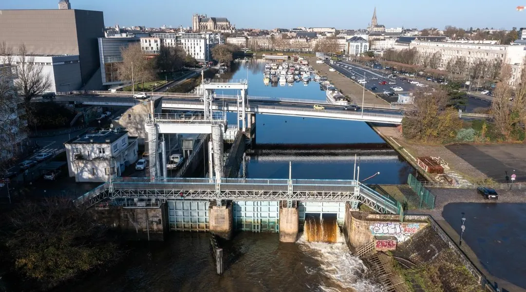 Coup de neuf pour le barrage-écluse de Saint-Félix, à Nantes : l’ouvrage fermé trois mois