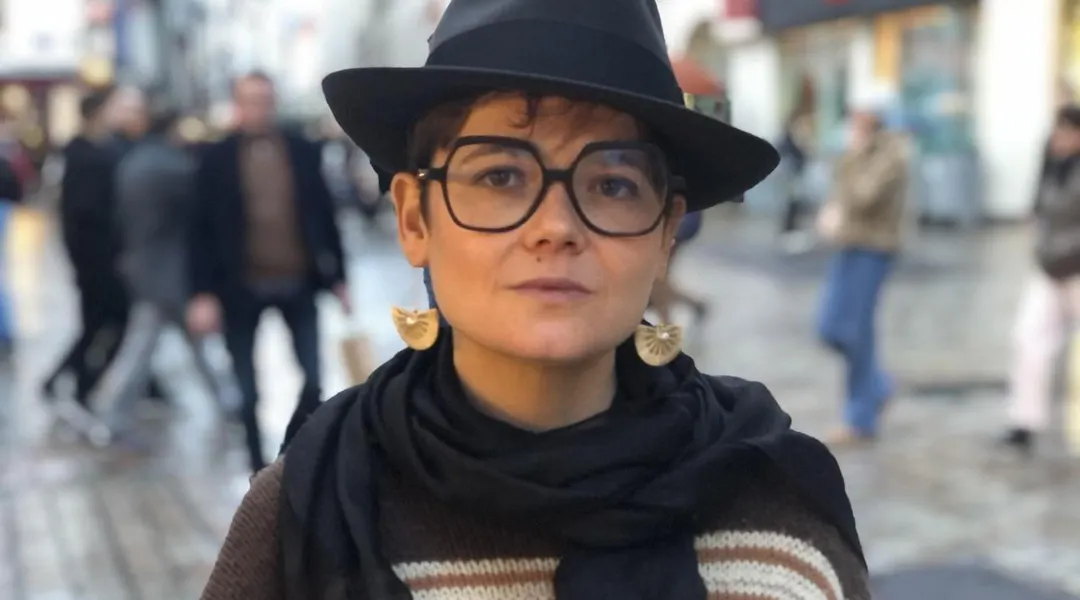 En conférence à Nantes, la militante Lucie Pinson racontera ses combats pour mettre les banques au