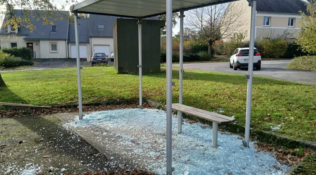 « C’est désolant de voir ça » : des habitants exaspérés après des dégradations dans