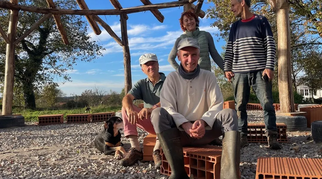 Au sud de Rennes, ils lancent un chantier participatif pour construire une « paillourte »