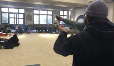 Gymnase Coidelle occupé à Nantes : la centaine de personnes à la rue relogée à l’hôtel et