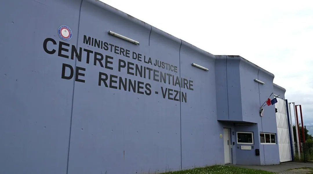 Après l’évasion d’un détenu lors d’une sortie au musée, le directeur de la prison de