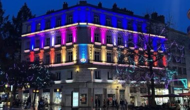 EN IMAGES. Le Voyage en hiver illumine Nantes de toutes les couleurs
