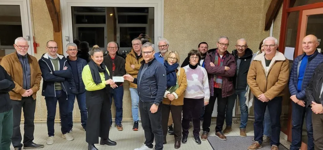 Pont-Péan. Véloxygène remet 300 € au centre Eugène-Marquis