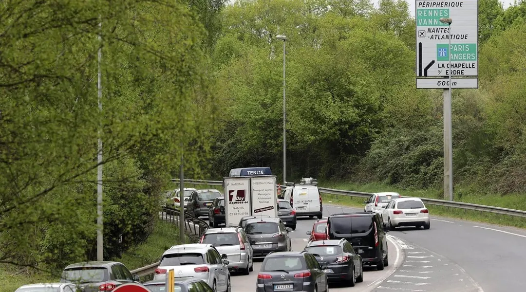 Huit actifs sur dix vont travailler en voiture, en Pays de la Loire