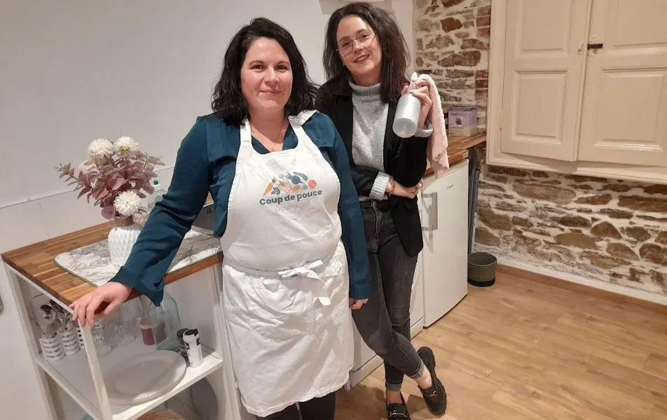 Près de Nantes, leurs entreprises d’aide à domicile proposent une formule commune : le ménage