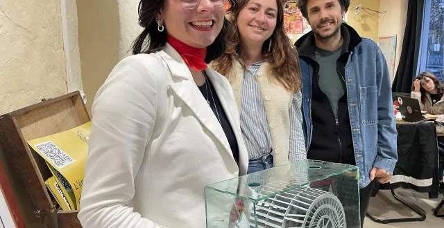 photo  anaïs levet, élodie lancar et arthur, producteurs et fournisseurs bénévoles d’électricité au sein de l’association énergie de nantes. « on révolutionne des choses et on montre que c’est possible. »  ©  ouest-france 