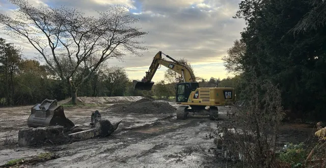 photo  les travaux d’aménagement du terrain d’insertion dédié à des familles roms ont démarré à orvault.  ©  photo presse océan 