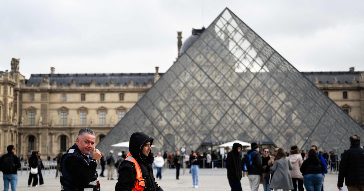 Mots de passe évidents, système obsolète… Cette enquête sur la sécurité du Louvre révèle certaines failles du musée