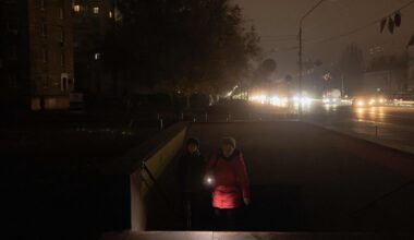 Guerre en Ukraine : situation « difficile » pour le réseau électrique au lendemain de frappes russes